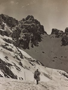 Album "Mitt världskrig - minnen av sydvästra fronten i Kärnten, Italien, Trentino-Alto Adige) 31/03/1915-12/11/ 1918 - Josef Zohles Vienna ": soldat i Alperna (s/v ph) av Josef Zohles
