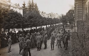 Album "Mitt världskrig - minnen av sydvästra fronten i Kärnten, Italien, Trentino-Alto Adige) 31/03/1915-12/11/ 1918 - Josef Zohles Wien ": soldater med många fångar av Josef Zohles