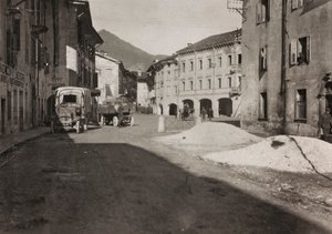 Album "Mitt världskrig - minnen av sydvästra fronten i Kärnten, Italien, Trentino-Alto Adige) 31/03/1915-12/11/ 1918 - Josef Zohles Wien ": square Tolmezzo (s/v foto) av Josef Zohles