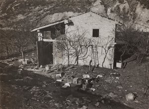 Album "Mitt världskrig - minnen av sydvästra fronten i Kärnten, Italien, Trentino-Alto Adige) 31/03/1915-12/11/ 1918 - Josef Zohles Wien ": hus (s/v foto) av Josef Zohles