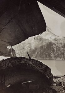 Album "Meine weltkriegs - Erinnerungen South-West Front (Kärnten, Italien, Sydtyrolen) (Mitt världskrig - minnen från sydvästra fronten i Kärnten, Italien, Trentino-Alto Adige) 31/03/1915-12/11/ 1918 - Josef Zohles Wien ": spillror från en fabrik (s/v sf av Josef Zohles