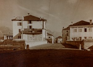 Album "Mitt världskrig - minnen av sydvästra fronten i Kärnten, Italien, Trentino-Alto Adige) 31/03/1915-12/11/1918 - Josef Zohles Vienna ": utsikt över Chiusaforte (s/v ph) av Josef Zohles