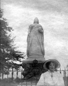 Queen Victorias staty, College Green, Bristol, 1900-talet