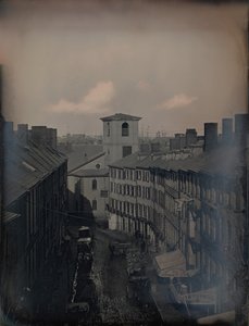 Se Down Brattle Street från Southworth & Hawes Studio på 5 12 Tremont Row, Boston, 1855. Skapare: Josiah Johnson Hawes, Albert Sands Southworth.