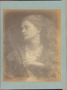 "Och Enid sjöng" av Julia Margaret Cameron