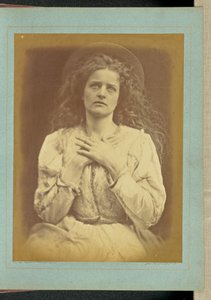 "Så nu tror jag att det är nära - jag litar på att det är - jag vet" / "Den välsignade musan gick den vägen min själ måste gå" av Julia Margaret Cameron