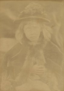 [Oidentifierat barn], 1873. av Julia Margaret Cameron