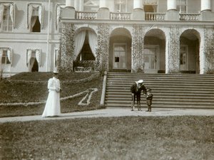 Tsarina Alexandra Fyodorovna med Tsarevich Alexei av Ryssland, c1907-c1910.