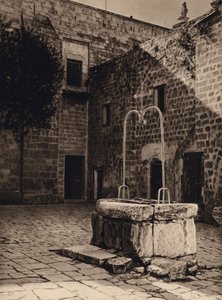 Nasaret, brunn på gårdsplanen till bebådelsekyrkan (s/v foto)