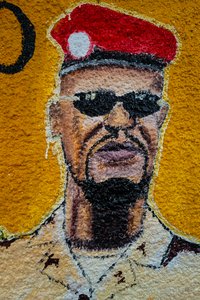 Street Art Porträt von Mamadi Doumbouya, Conakry, 2019