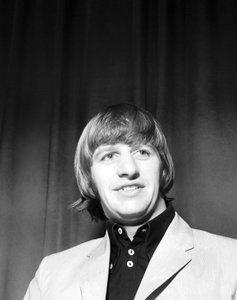 Die Beatles im Konzert im Velodrom Vigorelli, Mailand 24/04/1965