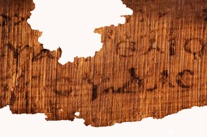 Detalj av den avslutande sidan i Judasevangeliet, sista raden i texten lyder "The Go..., 2006 (foto) av Kenneth Garrett