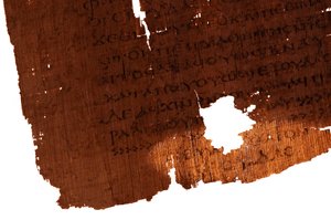 Detalj av den avslutande sidan i Judasevangeliet, sista raden i texten lyder "The Go..., 2006 (foto) av Kenneth Garrett