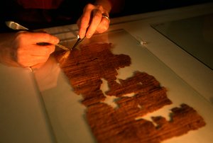 Florence Darbre, Judasevangeliet; Codex Tchacos; Kritisk utgåva, gnostisk text; Genève, 2004 (foto) av Kenneth Garrett
