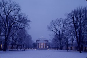 University of Virginia, Charlottesville, VA; grundat och designat av Thomas Jefferson, 2004 (foto) av Kenneth Garrett