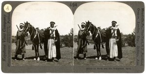 En sheikh och hans livvakt, Syrien, 1900-talet. av Keystone View Company