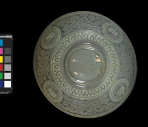 Skål med tranor och moln, c.1150-1200 (celadonglaserat stengods) av Korean School