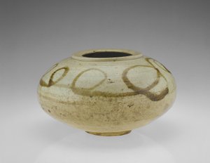 Burk med design av en drake, Hwanghaedo-provinsen, Choson-perioden, andra hälften av 1600-talet (porslin med järndekoration under transparent glasyr)