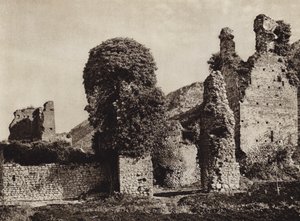 Italien: Ruinerna av Ninfa (s/v foto) av Kurt Hielscher