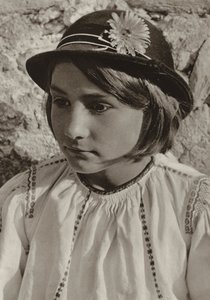 Rumänien: Dragus, bondflicka (s/v foto)