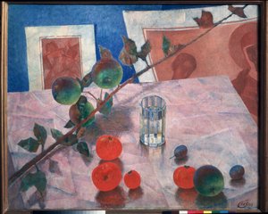 Stilleben i rosa. (på ett hörn av bordet, framför gravyrer, ett glas vatten, en gren av äppelträd, plommon och tomater). Målning av Kuzma Sergeyevich Petrov Vodkin (Petrov-Vodkin) (Kouzma Petrov Vodkin) (Petrov-Vodkin) (1878-1939), olja på av Kuzma Sergeevich Petrov-Vodkin
