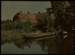 Blikkenburgervaart, Zeist, med båtar och gård (och möjligen Willem Emelaar Sr) av Lambertus Hendrik van Berk