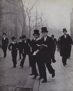 Mellan kapell och skola, Eton (s/v foto) av Laszlo Moholy-Nagy