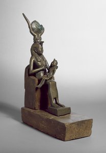 Votiv statyett av Isis som diar barnet Horus, hittad i Saqqara tillsammans med original trätron och bas (brons)