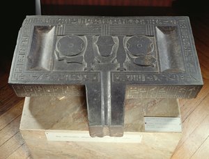 Votivbord av Hor-ir-aa, Saite (basalt) av Late Period Egyptian