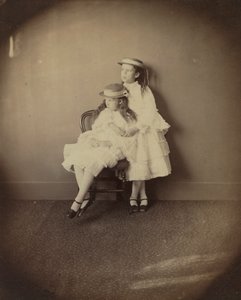 Julia och Ethel Arnold, 1872. av Lewis Carroll