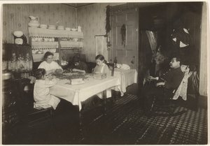 Hemarbetare - Knäcka nötter, New York City