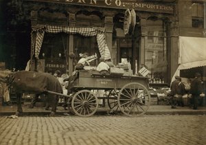 Pojkar säljer grönsaker på marknaden i Boston, Massachusetts av Lewis Wickes Hine