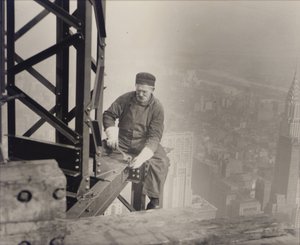 Empire State Building under uppförande, 1930 av Lewis Wickes Hine