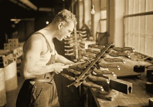 Fabriksarbetare på Paragon Rubber Company, Massachusetts. 1936 av Lewis Wickes Hine