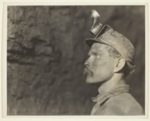 "Follow The Gleam", walesisk gruvarbetare i Pa. Kolgruva en mil från dagsljus av Lewis Wickes Hine