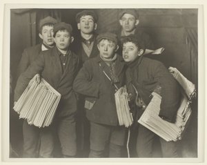 Newboys, Brooklyn Bridge av Lewis Wickes Hine