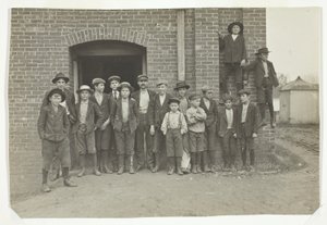Noon Hour, King Mfg. Co, Augusta, Georgia av Lewis Wickes Hine