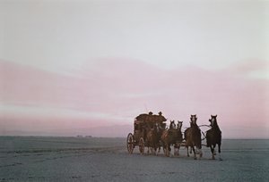 En Wells Fargo diligens på en modern publicitetskörning på Western Plains (foto) av Unbekannt Unbekannt