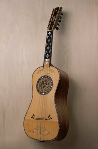 Chitarra battente (gitarr), musikinstrument byggt i verkstaden hos luthier Pasquale Scala i Praiano, Kampanien. Italien, 1900-talet av Unbekannt Unbekannt