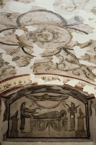 Egypten, Alexandria, Katakomberna i Kom-esh-Shuqafa, Interiören av Tardans hypogeum av Unbekannt Unbekannt