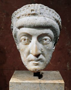 Marmorhuvud för den romerske kejsaren i öster Theodosius II av Unbekannt Unbekannt