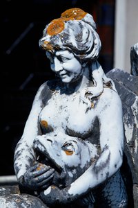Staty i trädgården av slottet av grevarna av Estoi. Estoi, Portugal av Unbekannt Unbekannt