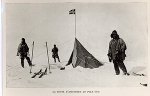 Tält som Roald Amundsen (1872-1928) lämnade på Sydpolen 1911, 1912. av Lieutenant Henry Robertson Bowers