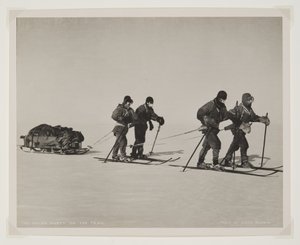 Polarfesten på spåret (bromidtryck) av Lieutenant Henry Robertson Bowers