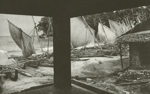 Fönster på stranden (s/v foto) av Lionel Wendt