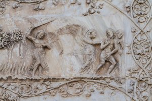 Utdriven från Eden, detalj från Stories of Genesis, basreliefer av Lorenzo Maitani (före 1275-1330), första pelare, sidofasad av Orvieto-katedralen, Umbrien, Italien