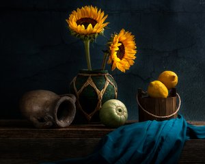 Rustika solrosor och citroner av Louie Luo