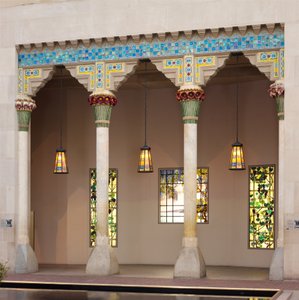 Arkitektoniska element från Laurelton Hall, Oyster Bay, New York, ca 1905 (kalksten, keramik och fravrile glas)