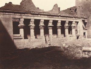 Philae, inre gården, västra kolonnaden,1859/1860 (foto)