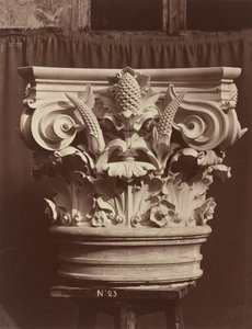 Prydnadsskulptur från operahuset i Paris (kolumnfragment)